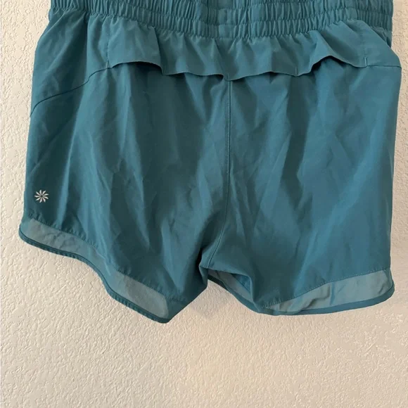 Athleta Mesh Racer Mid Rise 4 Short - Picture 2 of 4